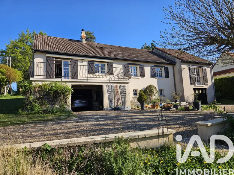 Maison 8 pièces 140 m² · à Montval-sur-Loir · 140 m² · 229 900 €