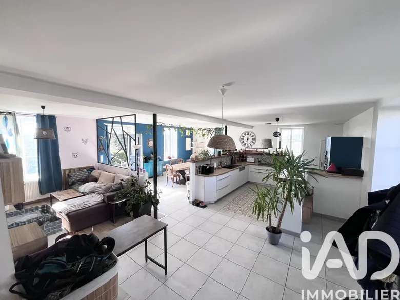 Maison 5 pièces 147 m² · à Saint-Merd-la-Breuille · 147 m² · 178 000 €