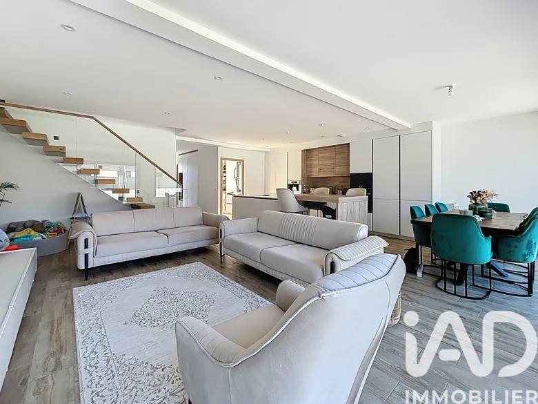 Maison 6 pièces 163 m² · à Aumetz · 163 m² · 569 000 €