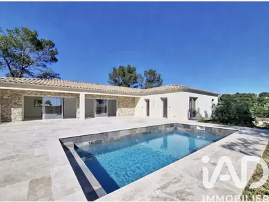 Maison à Nîmes (30900)