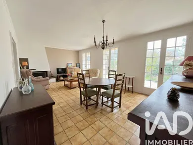 Townhouse in Eysines (33320)