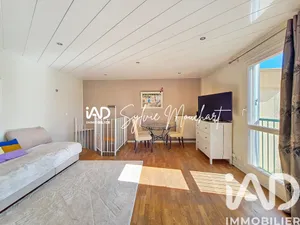 Apartment in Montigny-le-Bretonneux (78180)