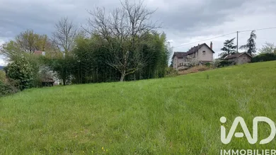 Terrain à bâtir à Terrasson-Lavilledieu (24120)