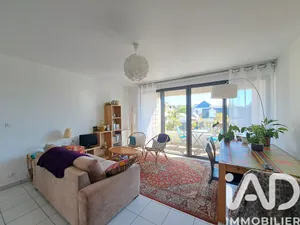 Apartment in Saint-Cyr-sur-Loire (37540)