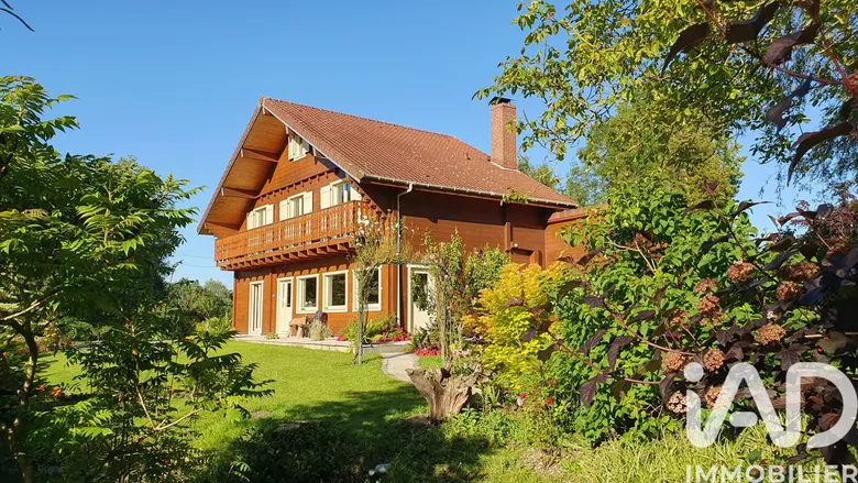 Maison 11 pièces 244 m² · à Bainghen · 244 m² · 479 900 €