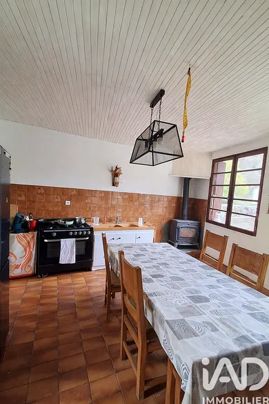 Traditional house in Sost (65370)