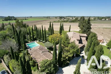 Maison traditionnelle à Sainte-Cécile-les-Vignes (84290)