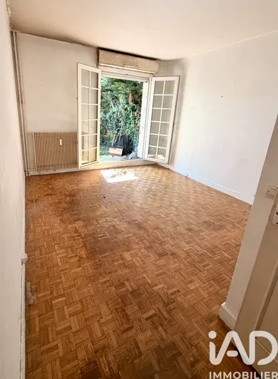 Apartment in Sceaux (92330)