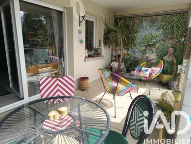 Apartment in Saint-Cyr-sur-Loire (37540)