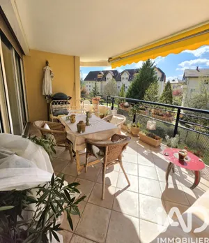 Appartement à Saint-Julien-en-Genevois (74160)