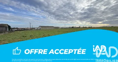 Building plot in Ayron (86190)