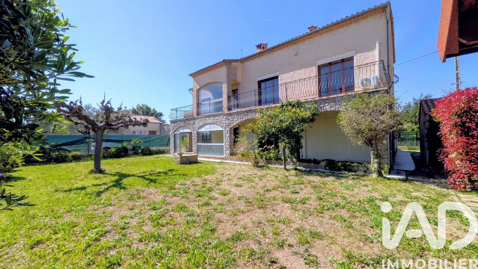 Vente maison à La Crau (83260) : maison 6 pièces 207 m² - 1993289 — 2