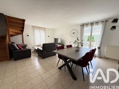 House in Brie-Comte-Robert (77170)