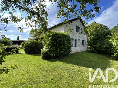 Park home in Saint-Savin (86310)