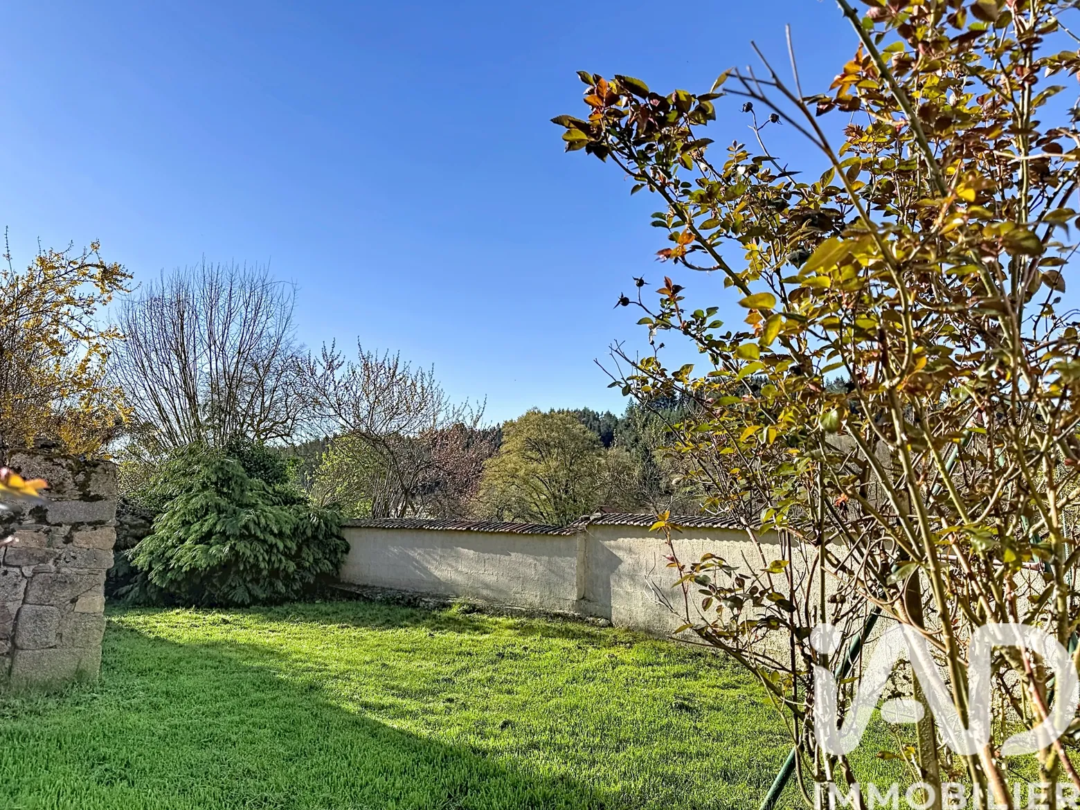 Vente maison à Champétières (63600) : maison de village 6 pièces 138 m² — 3