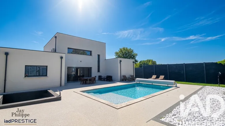 Maison 8 pièces 190 m² · à Bourges · 190 m² · 508 000 €
