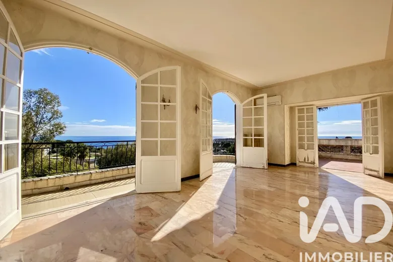 Maison 14 pièces 365 m² · à Roquebrune-Cap-Martin · 365 m² · 3 500 000 €