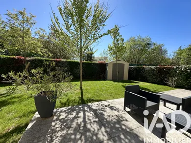 Apartment in Sainte-Geneviève-des-Bois (91700)