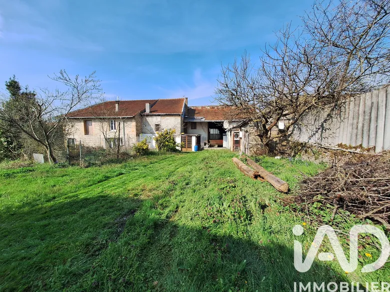 Maison 5 pièces 200 m² · à Écordal · 200 m² · 107 000 €