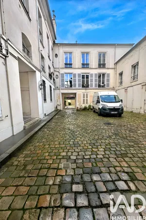 Apartment in Versailles (78000)