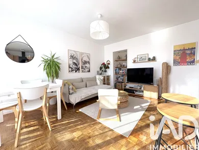 Apartment in Livry-Gargan (93190)