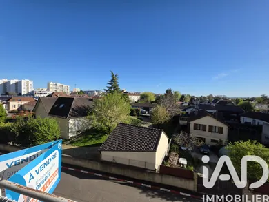 Apartment in Saint-André-les-Vergers (10120)