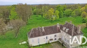 Mansion in Balloy (77118)