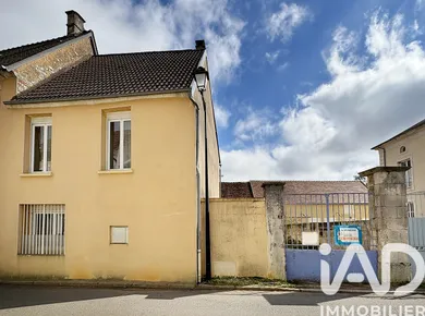 Maison de village à Thury (89520)