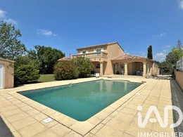Traditional house in UZES (30700)