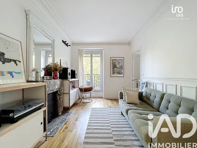 Apartment in Paris (75011)