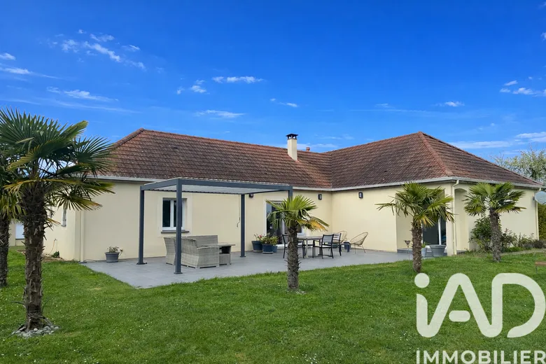 Maison 5 pièces 150 m² · à Civray · 150 m² · 267 000 €