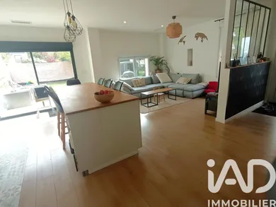 House in Villenave-d'Ornon (33140)