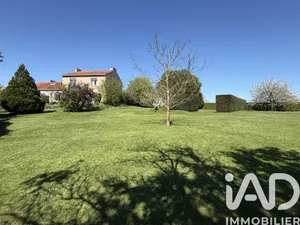 Maison de ville à La Châtaigneraie (85120)