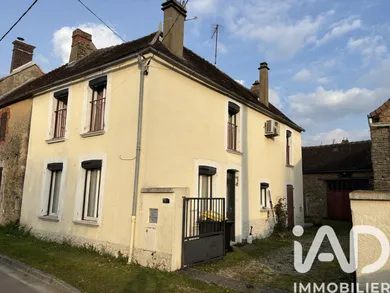 House in Carisey (89360)