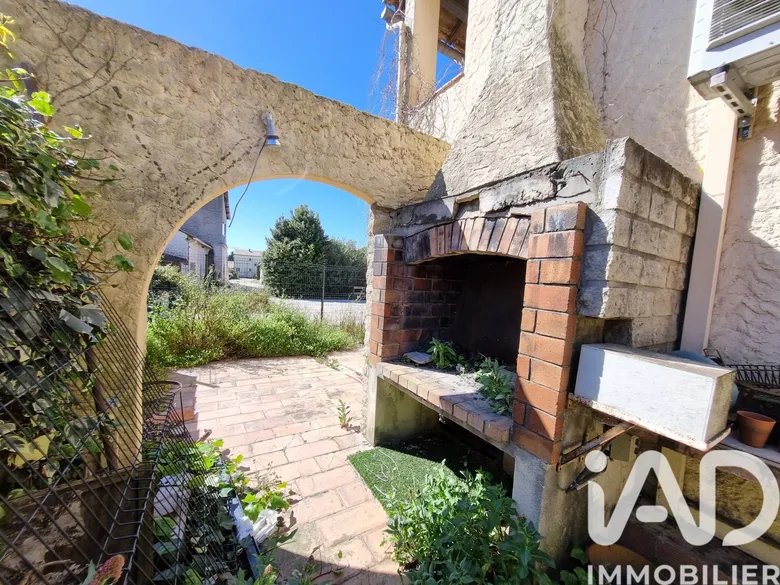 Maison 7 pièces 243 m² · à Arles · 243 m² · 264 000 €