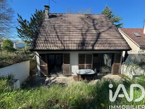 House in Maintenon (28130)