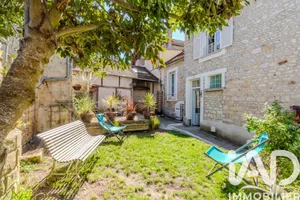 Maison de village à Montigny-sur-Loing (77690)