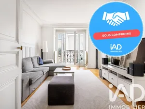 Apartment in Paris (75017)