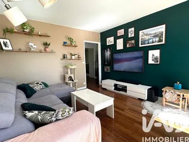 Apartment in Igny (91430)