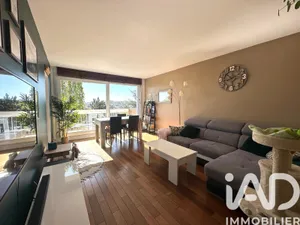 Apartment in Igny (91430)