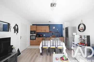 Apartment in Plaisir (78370)