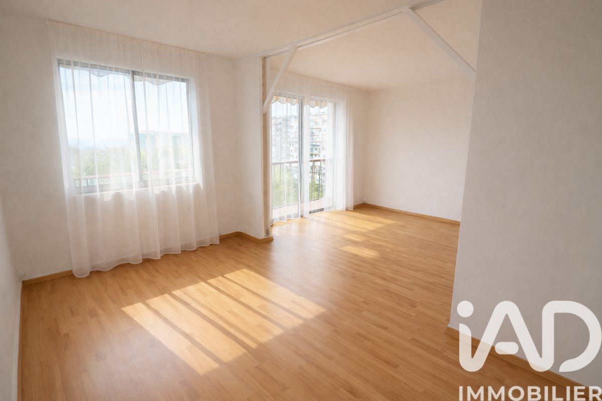 Appartement 4 pièces de 65 m² à Fresnes (94260)