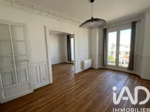 Apartment in Courbevoie (92400)