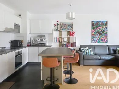 Apartment in Paris (75017)
