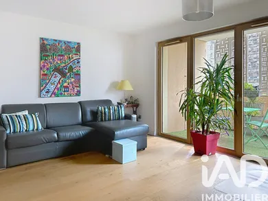 Apartment in Paris (75017)