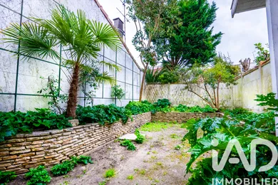 Townhouse in Bordeaux (33800)