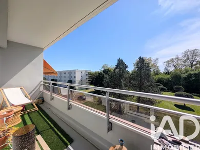 Apartment in Bordeaux (33200)