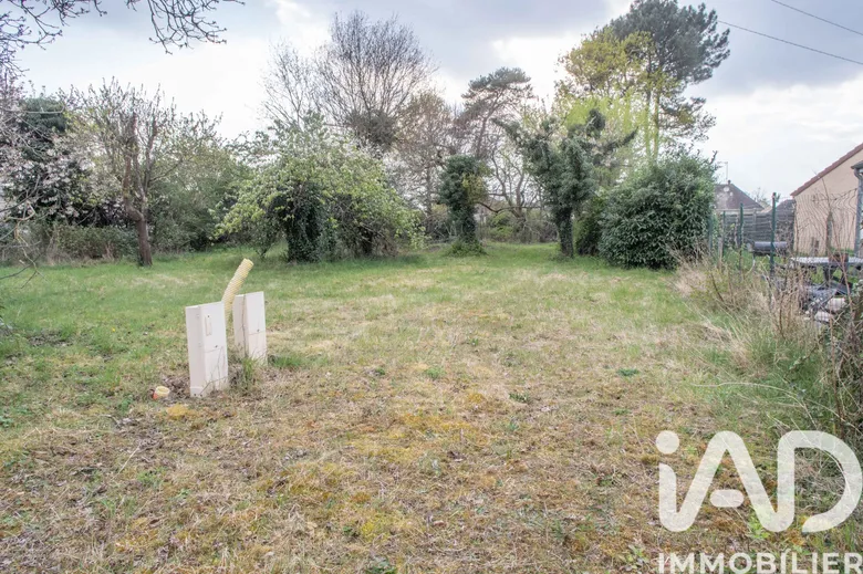 Terrain 80 m² · à Villemandeur · 80 m² · 75 000 €