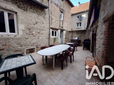 Commercial walls in La Trimouille (86290)