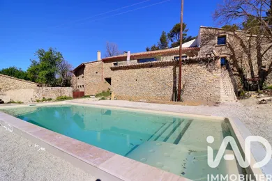 Domaine à entrechaux (84340)